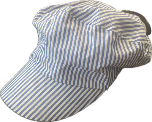 Gorra Azul con líneas blancas